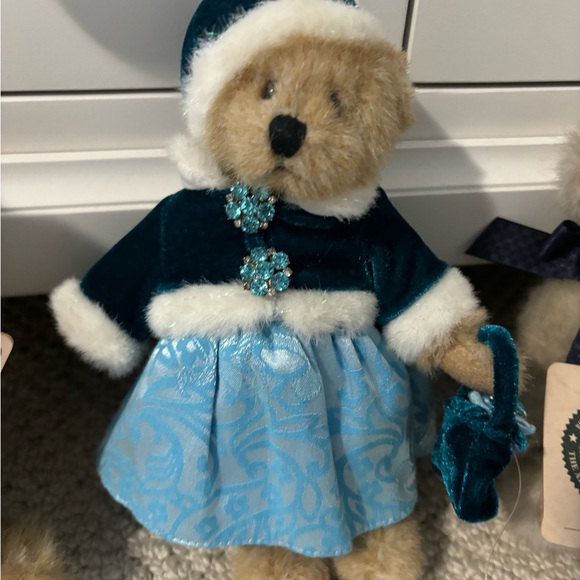 Set of five Boyd’s bears collectible. New with tags! - Picture 3 of 6